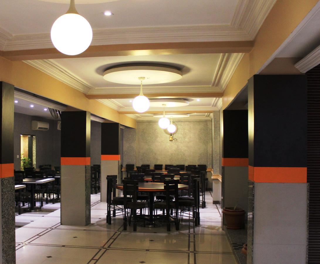 Hotel Orange Inn Sarkhej ภายนอก รูปภาพ